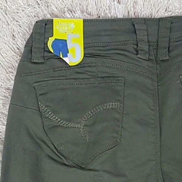 YMI WANNA BETTA BUTT BERMUDAS SHORTS OLIVE GREEN L - Picture 3 of 4